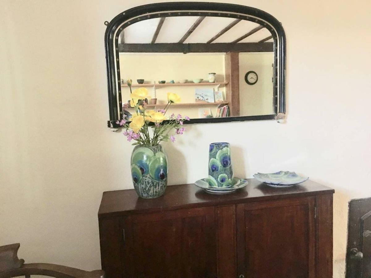 Secret Garden Cottage Έξετερ Εξωτερικό φωτογραφία